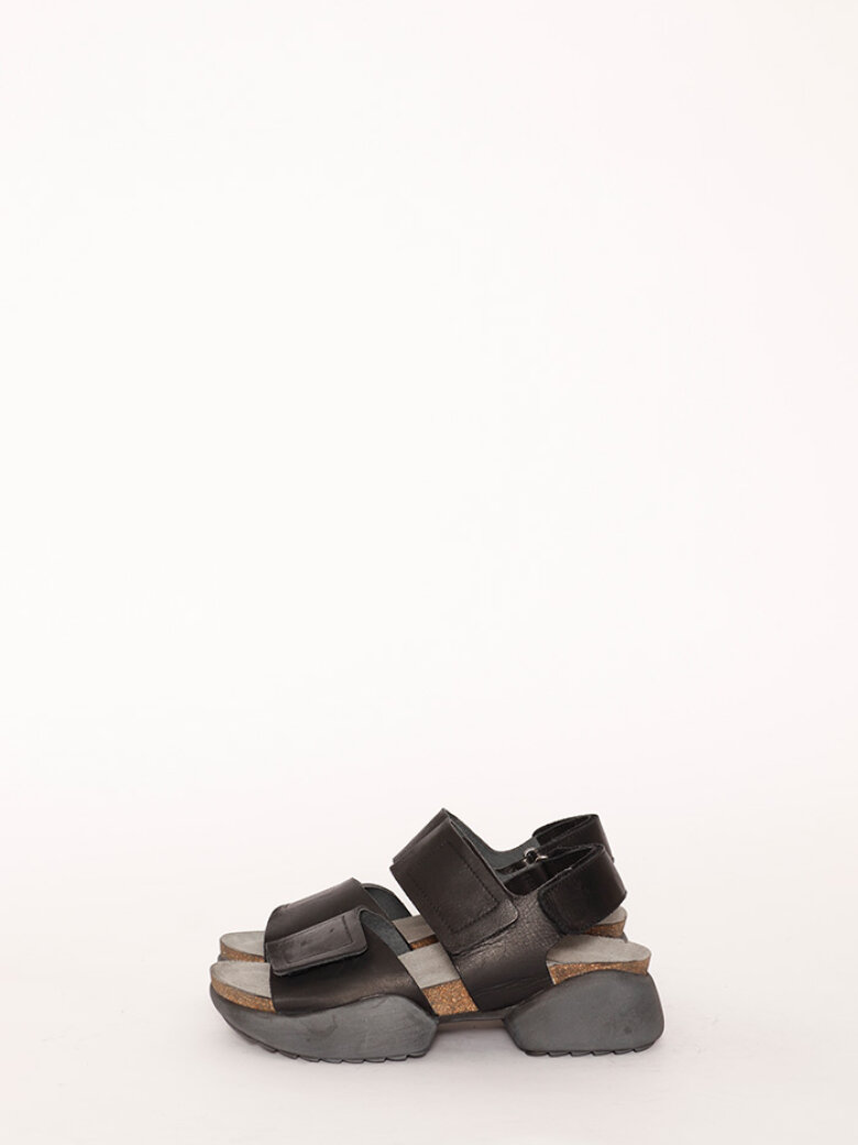 Lofina - Sandal med fodsengs- og gummisål