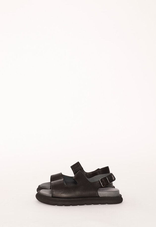 Lofina - Lofina sandal with a metal buckle