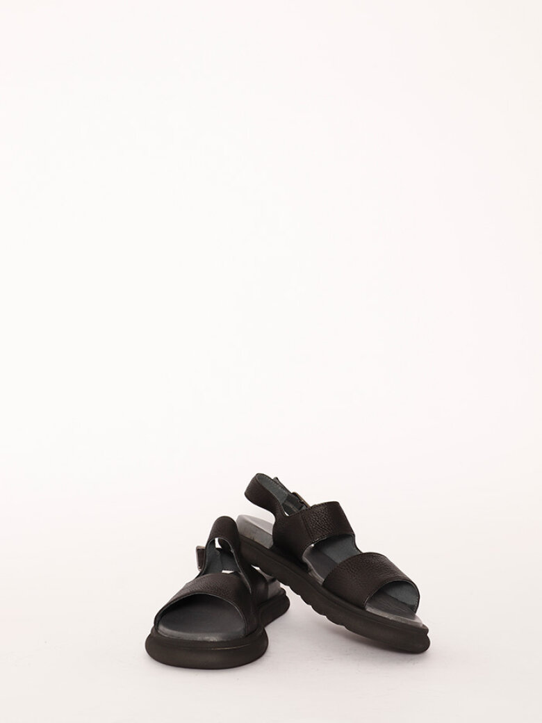Lofina - Lofina sandal with a metal buckle