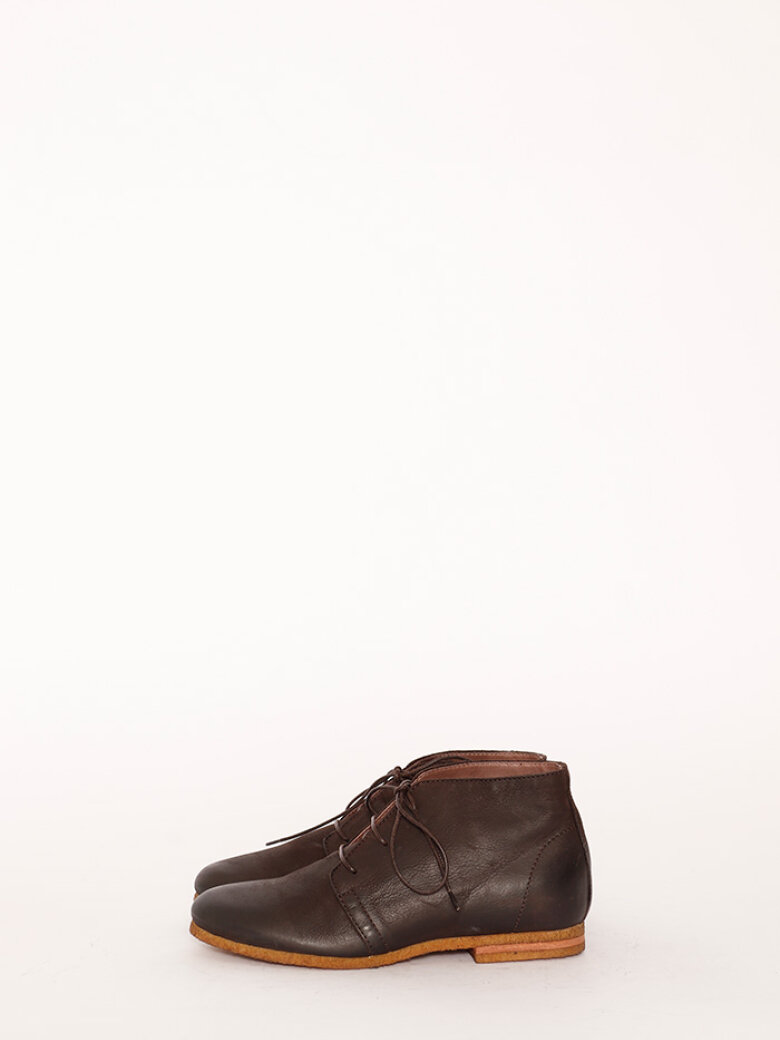 Lofina - Desert boot with raw rubber sole
