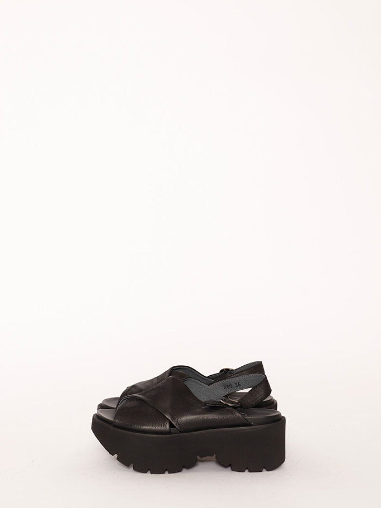 Lofina sandal med spænde