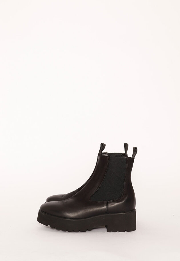 Lofina - Bootie with a micro sole