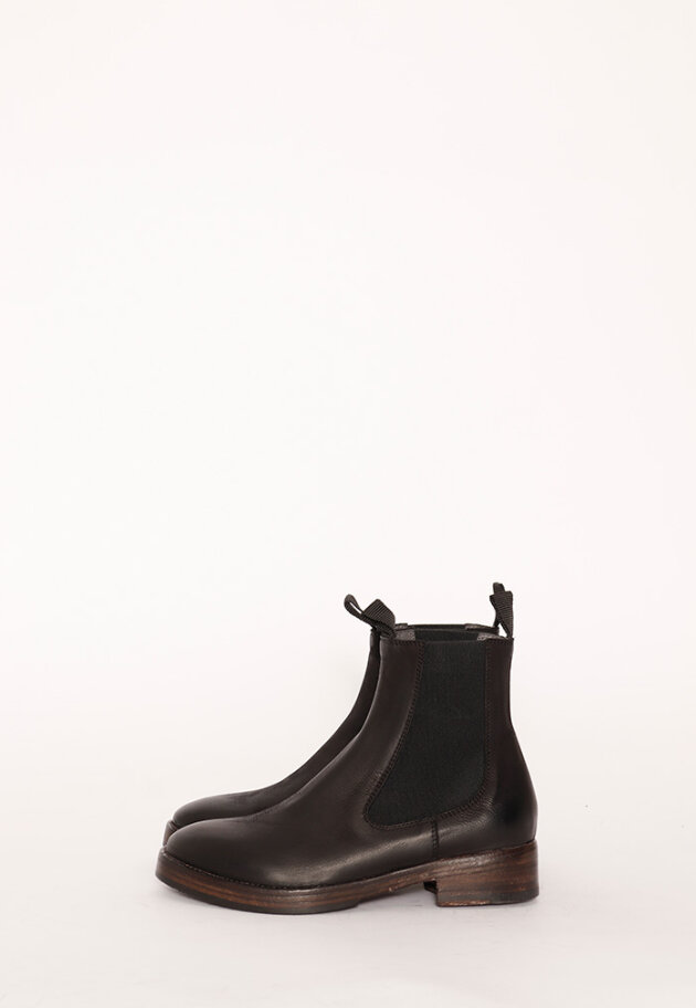 Lofina - Boot with a leather sole and elastics