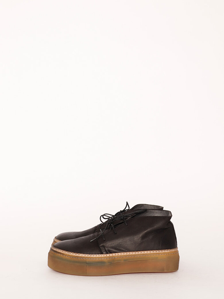 Lofina - Desert boot with a rubber sole 
