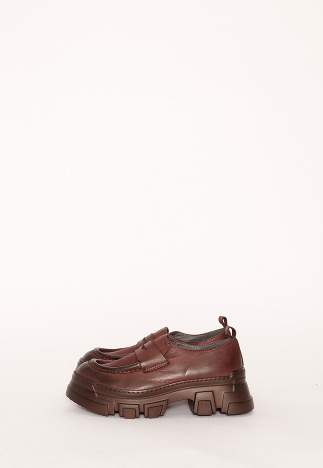 Lofina - Shoe with a chunky micro sole