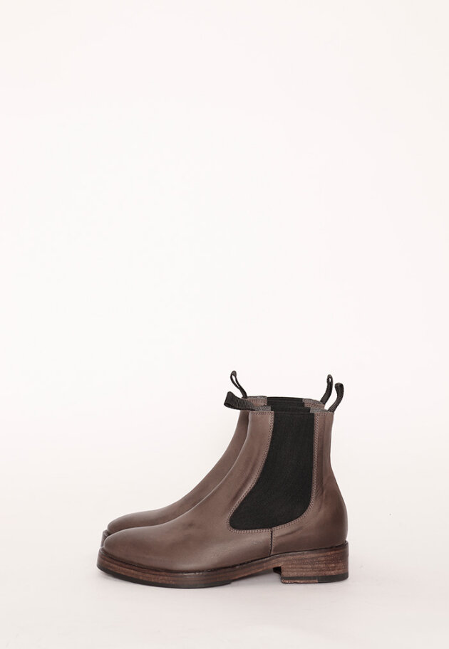 Lofina - Boot with a leather sole and elastics