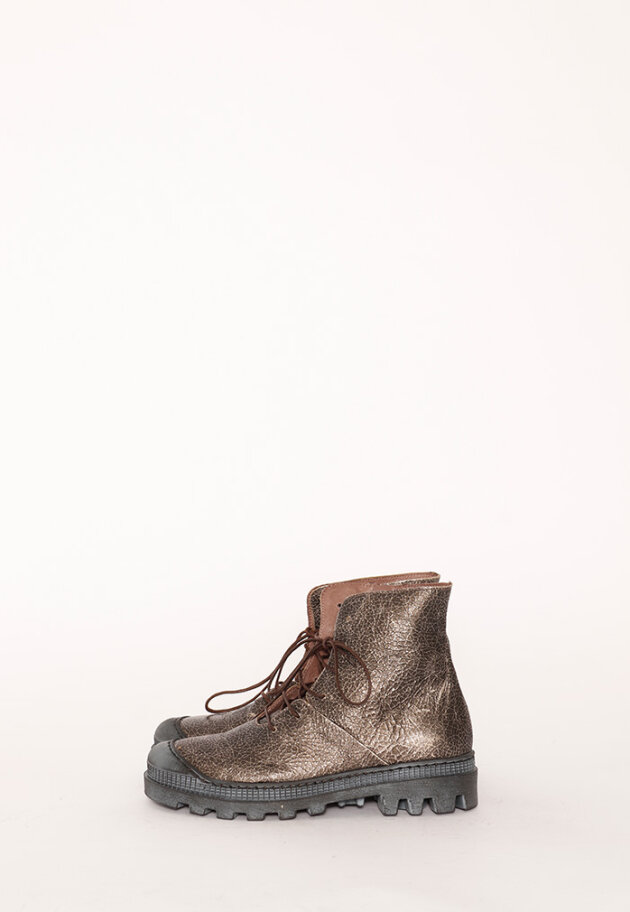 Lofina - Bootie with rubber sole and shoe lace