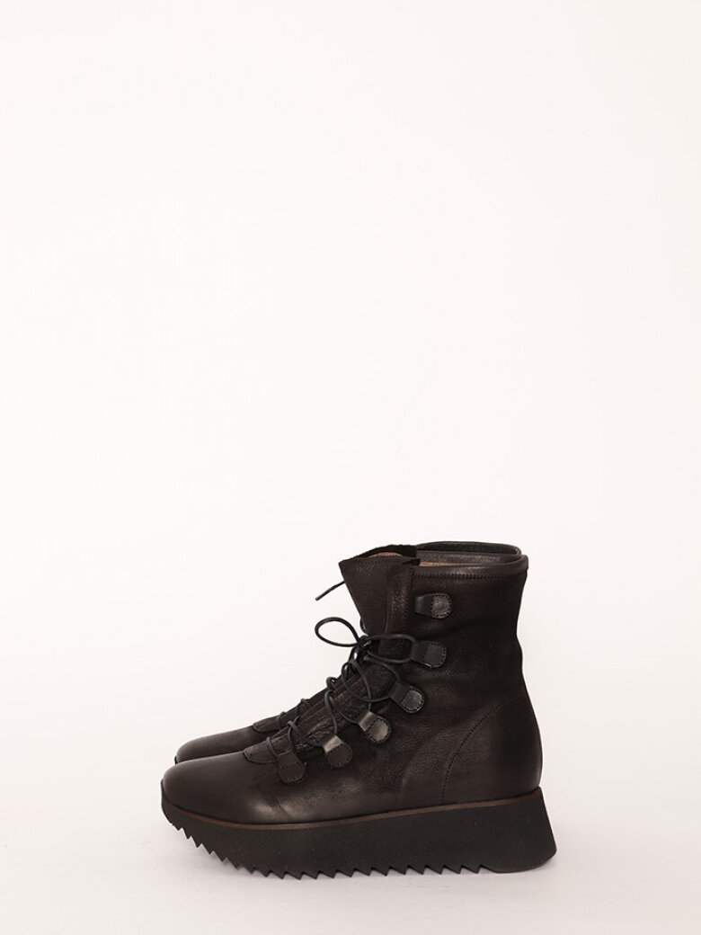 Lofina - Bootie with a micro fiber sole and shoelace 