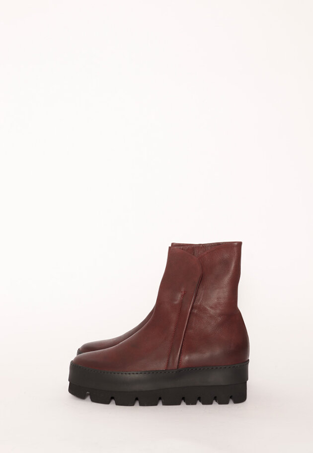 Lofina - Bootie with a micro fiber sole