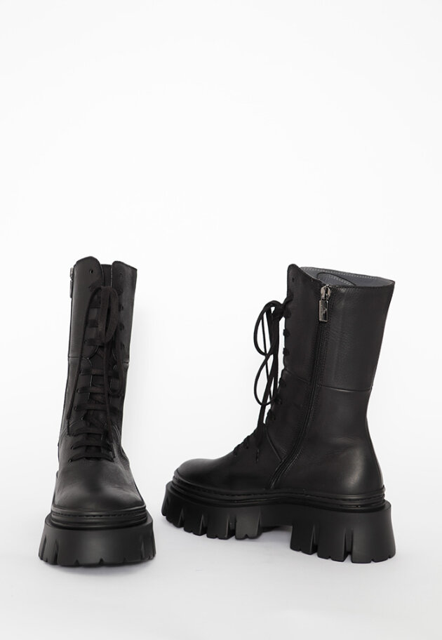 Lofina - Boot with laces and a zipper