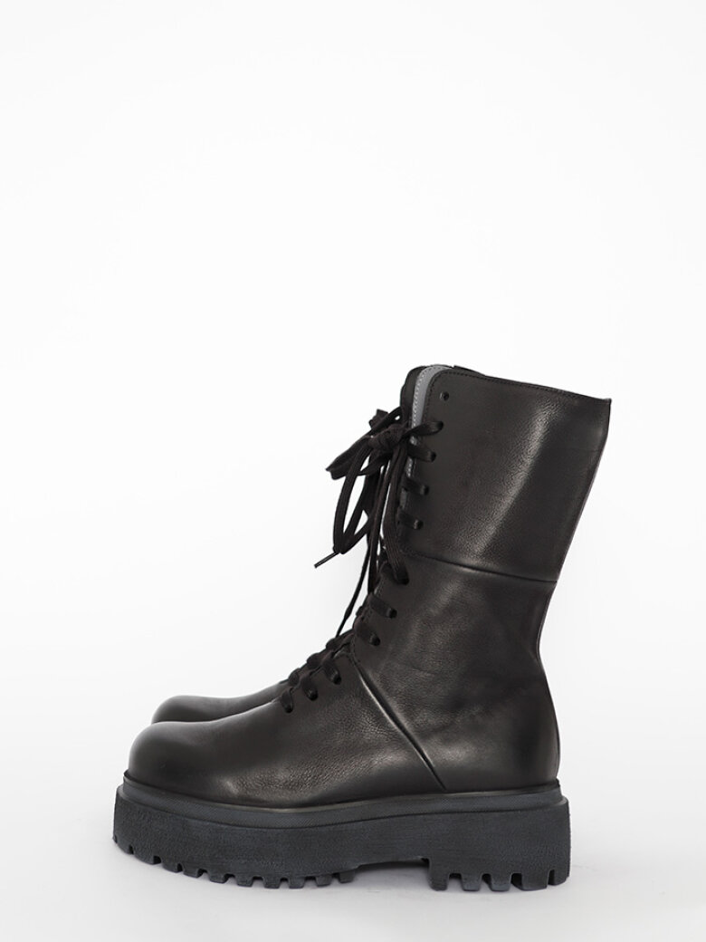 Lofina - Boot with laces and zipper