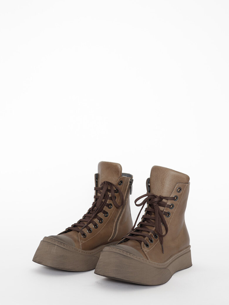 Lofina - Short boot with laces