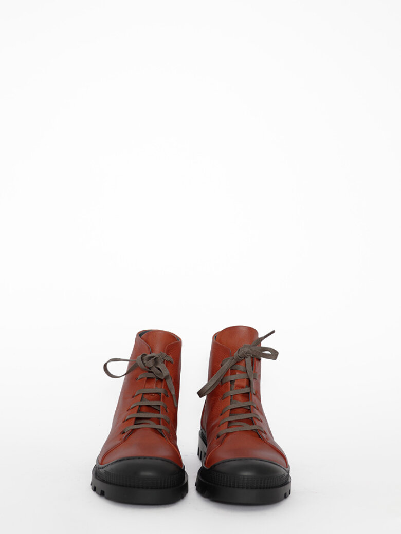 Lofina - Boot with laces