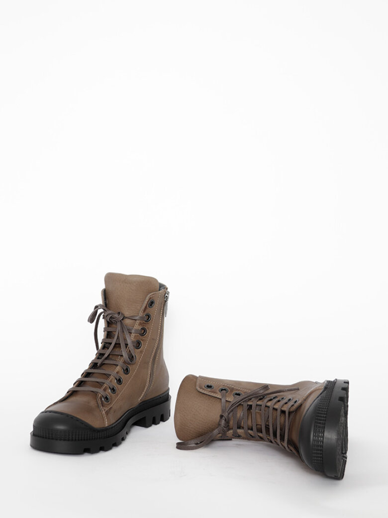 Lofina - Boot with laces