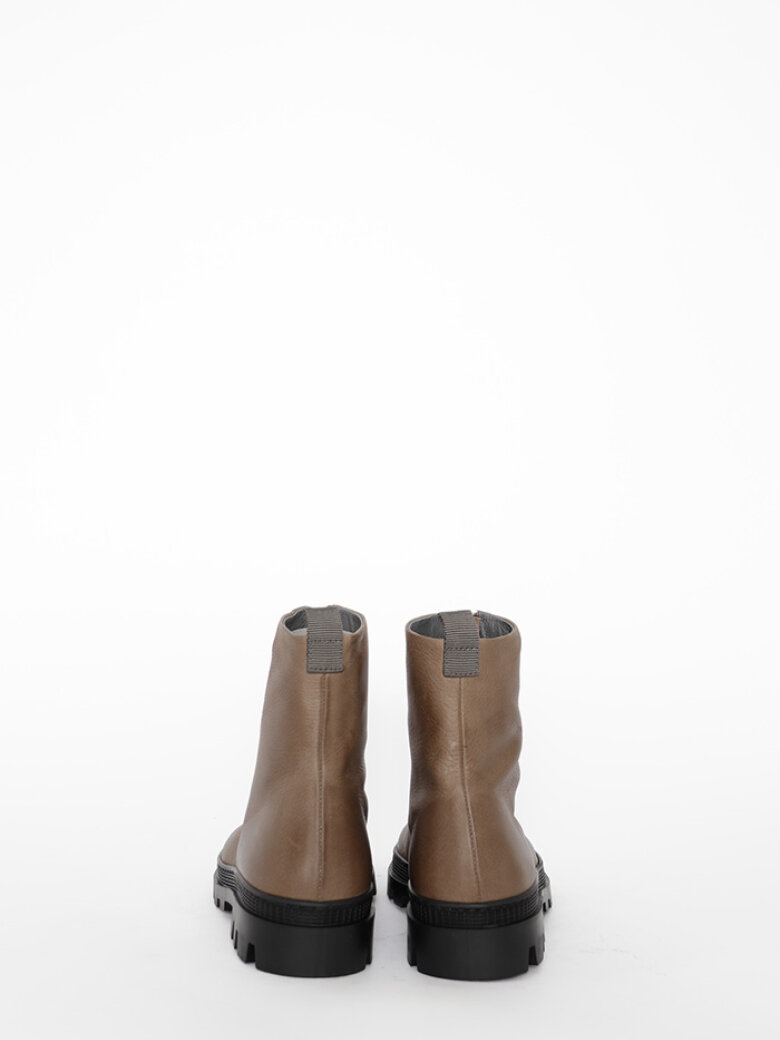 Lofina - Boot with front zipper