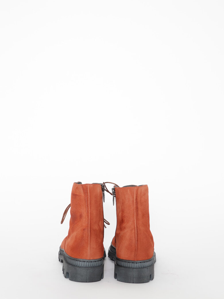 Lofina - Boots with laces and a zipper