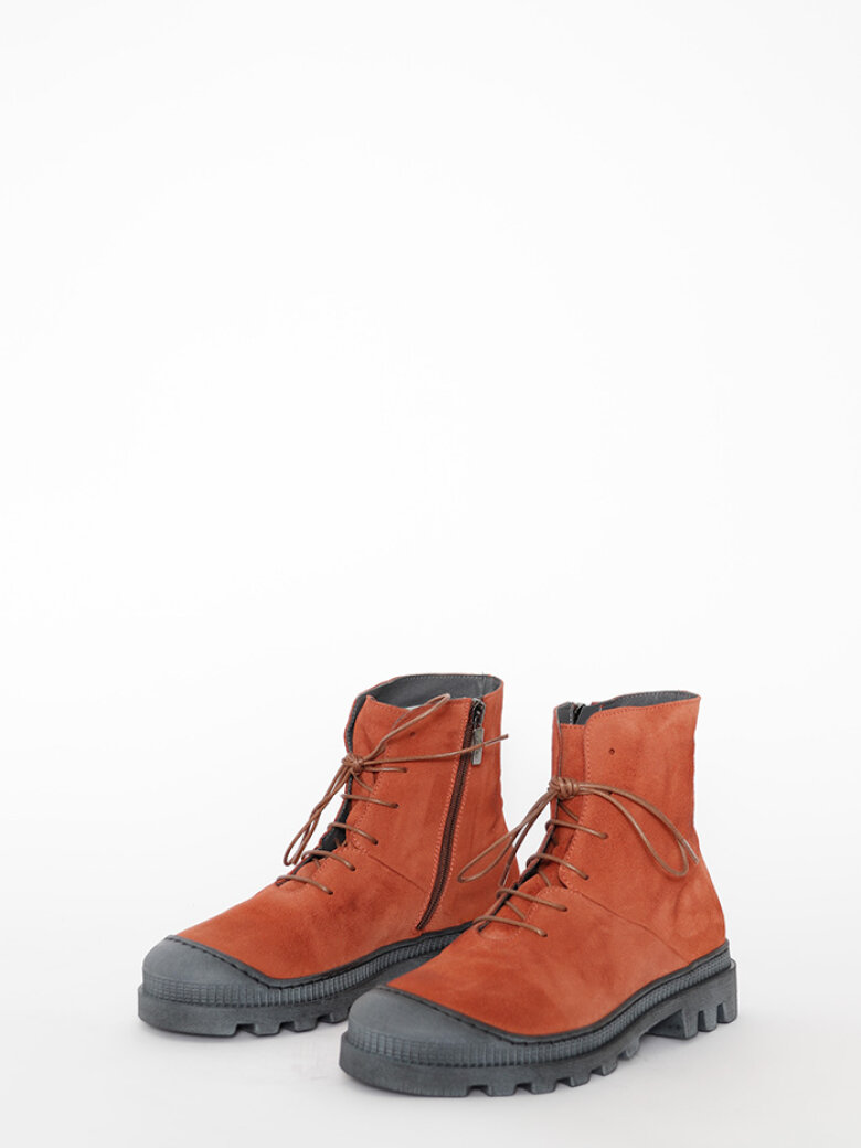 Lofina - Boots with laces and a zipper