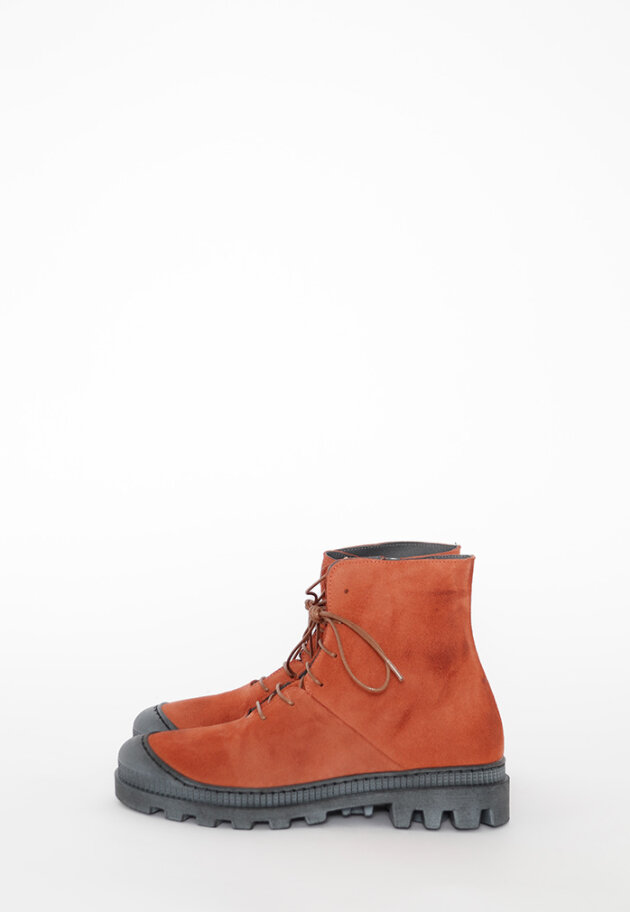 Lofina - Boots with laces and a zipper