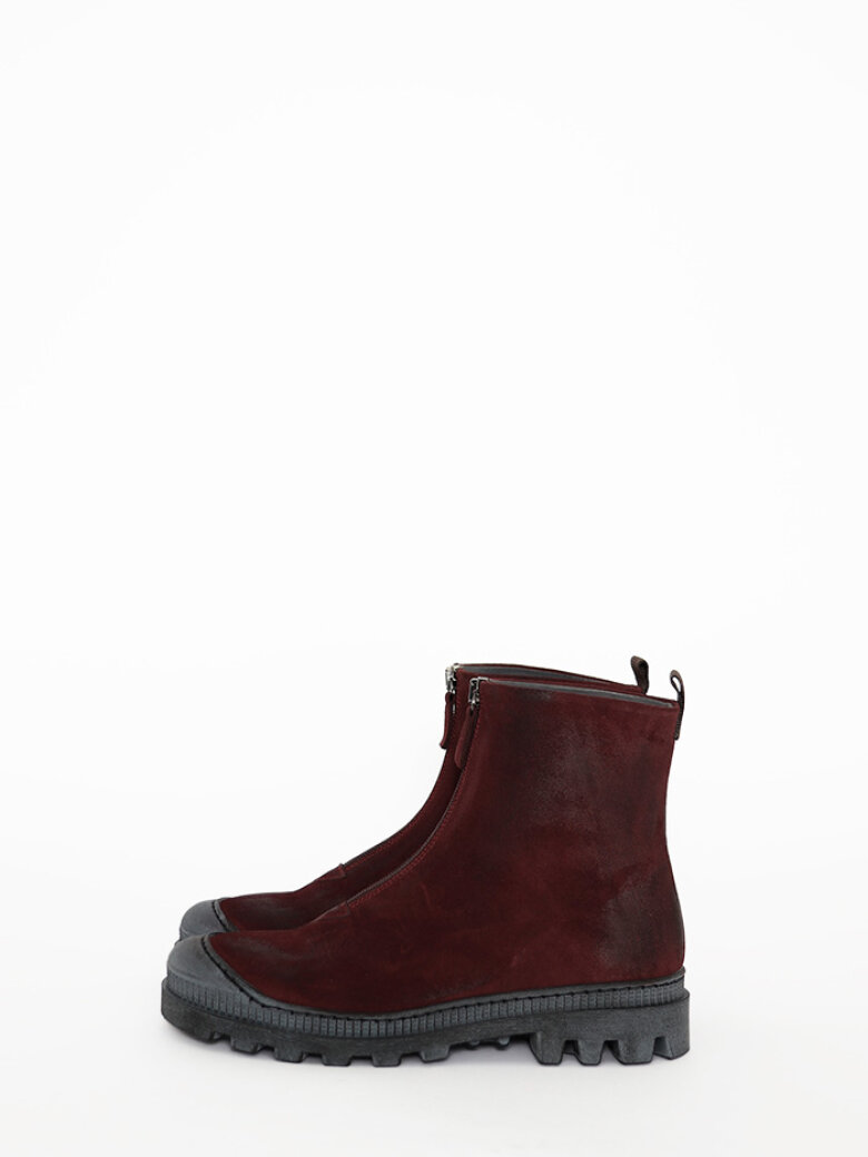 Lofina - Boots in suede with front zipper