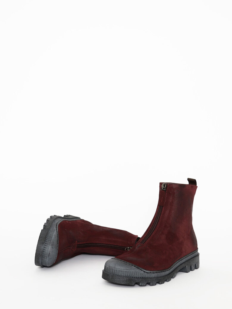 Lofina - Boots in suede with front zipper