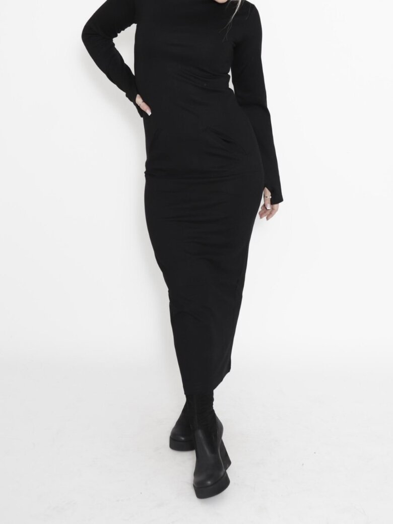 Sort Aarhus - Tight dress with extra long sleeves and a zipper