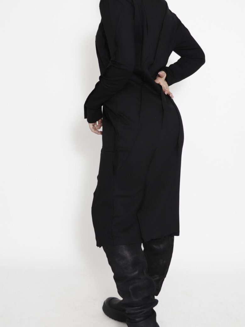 Sort Aarhus - Tight dress with long sleeves and high neck