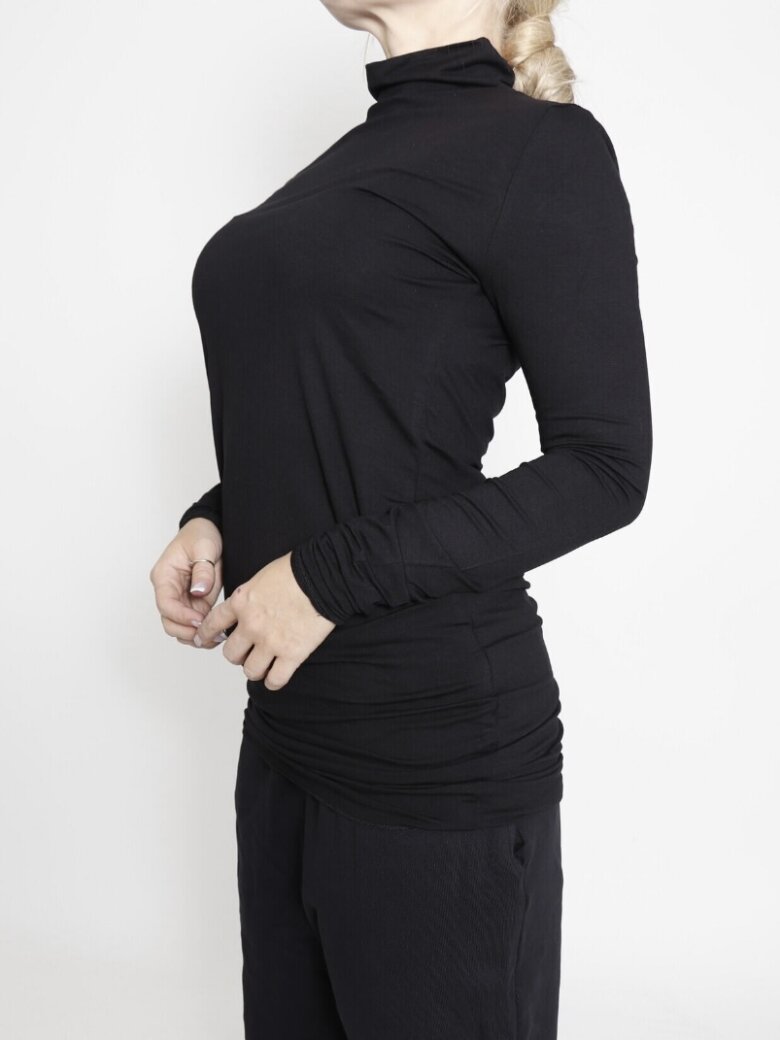 Sort Aarhus - Tight fit blouse with high neck and long sleeves