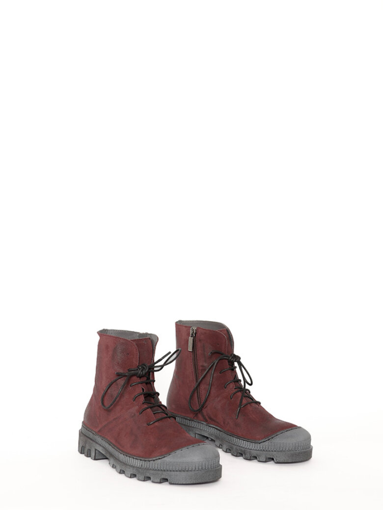 Lofina - Short boot with laces and zipper