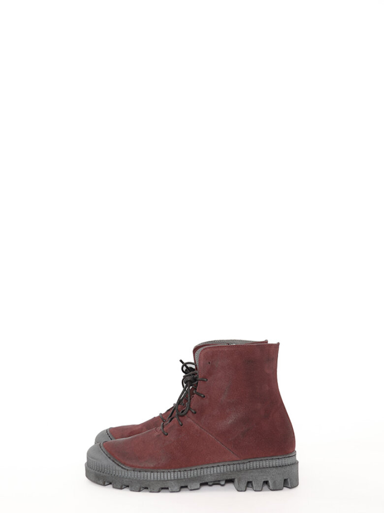 Lofina - Short boot with laces and zipper