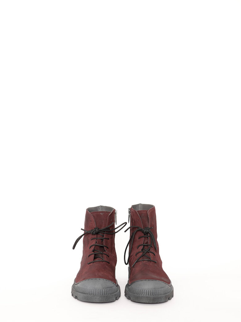 Lofina - Short boot with laces and zipper