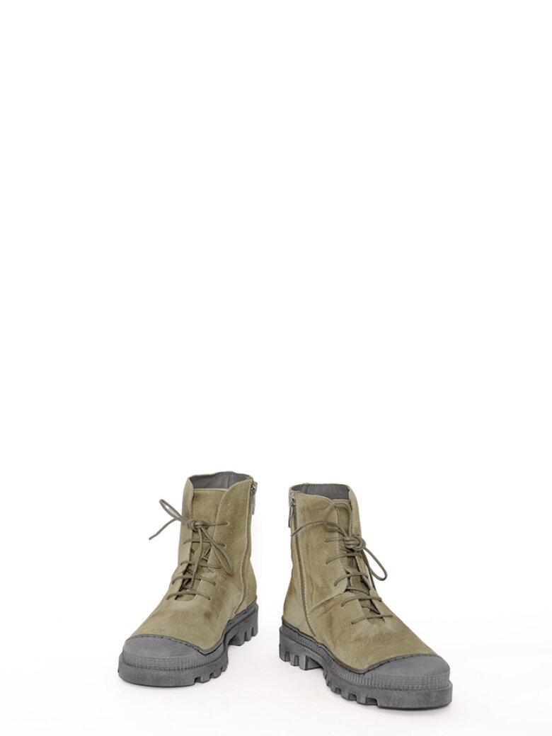 Lofina - Short boot with laces and zipper