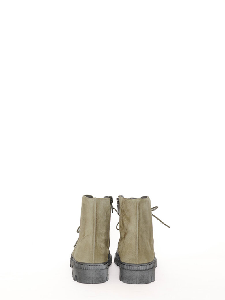 Lofina - Short boot with laces and zipper