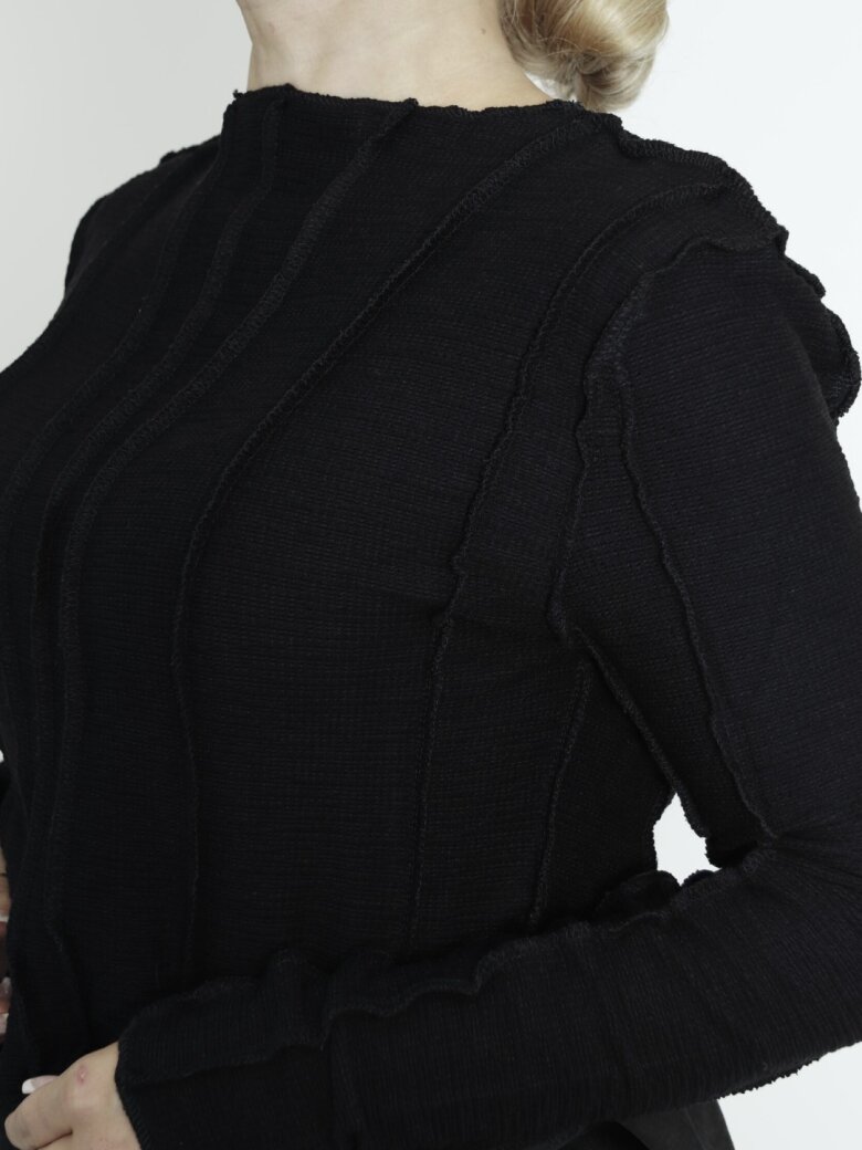 Sort Aarhus - Cropped blouse in rib with long wide sleeves