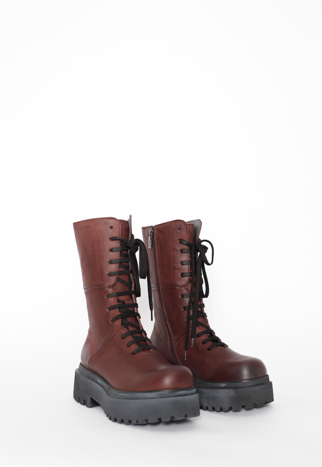 Lofina - Boot with laces and a zipper