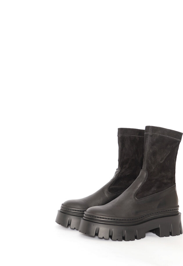 Boots - Lofina - Boot with buckles and a zipper