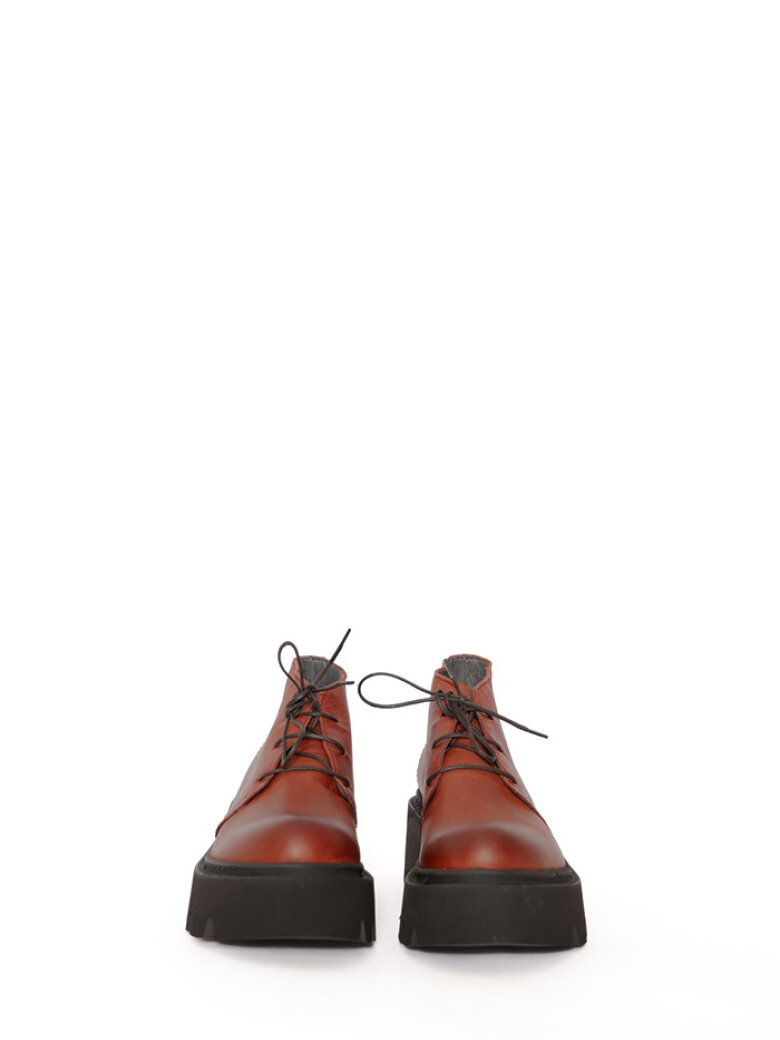 Lofina - Shoe with laces