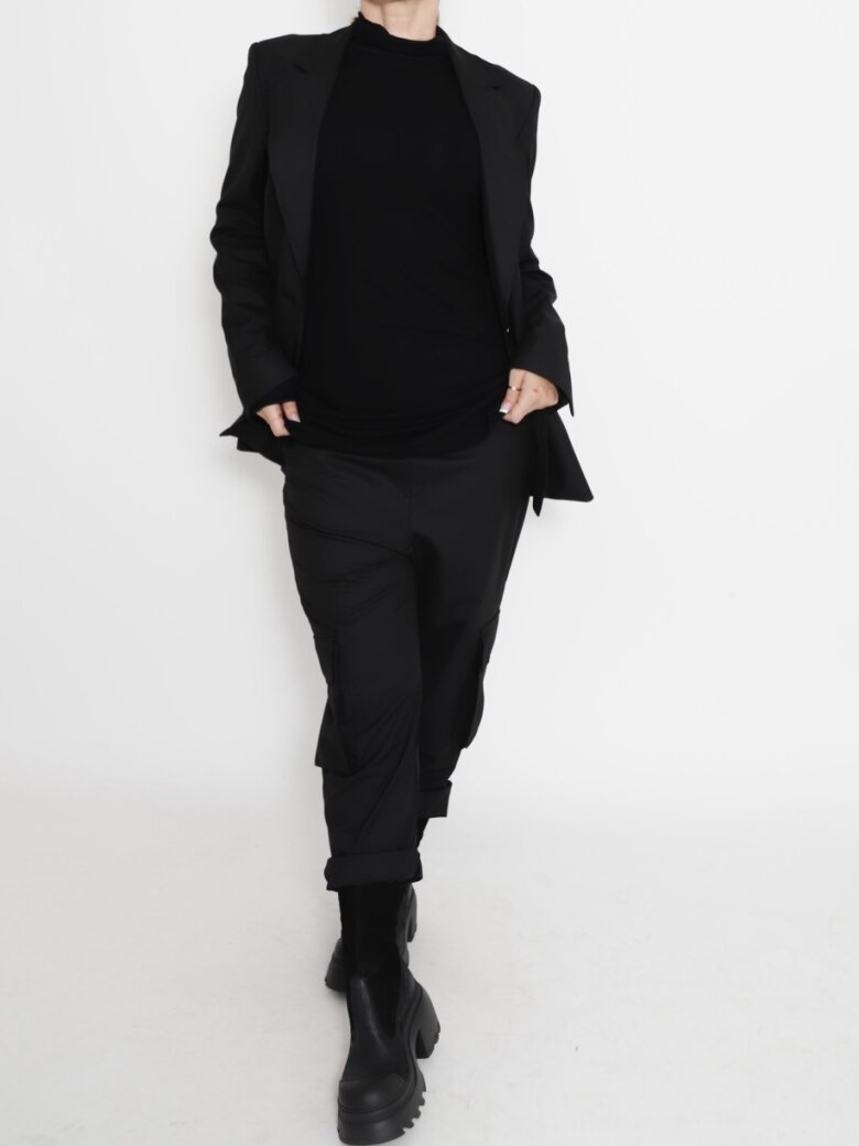 Sort Aarhus - High waist pants with pockets and front zipper