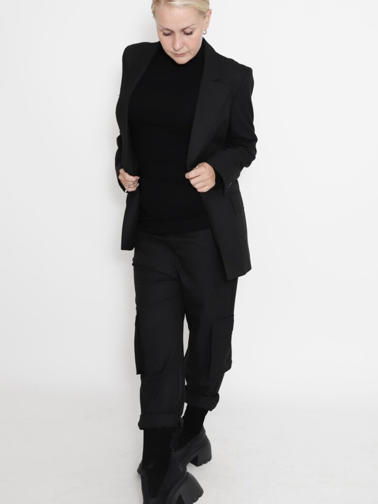 Sort Aarhus - High waist pants with pockets and front zipper