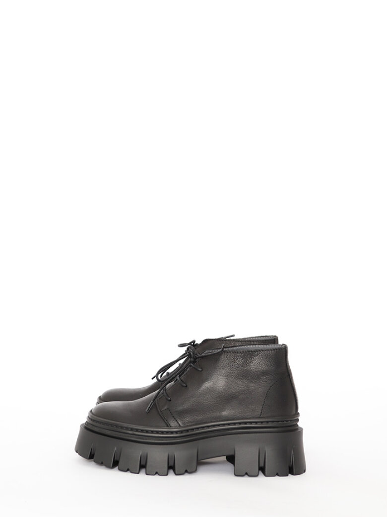 Lofina - Short boot with laces