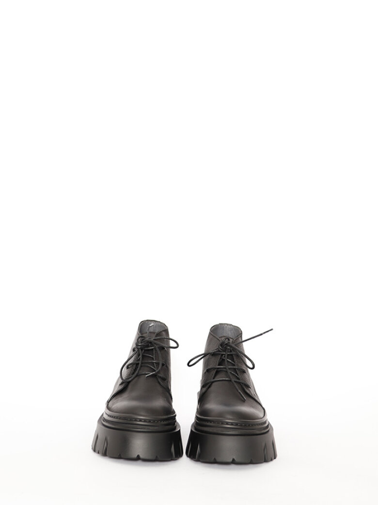 Lofina - Short boot with laces