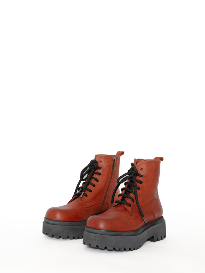 Lofina - Boot with laces and zipper