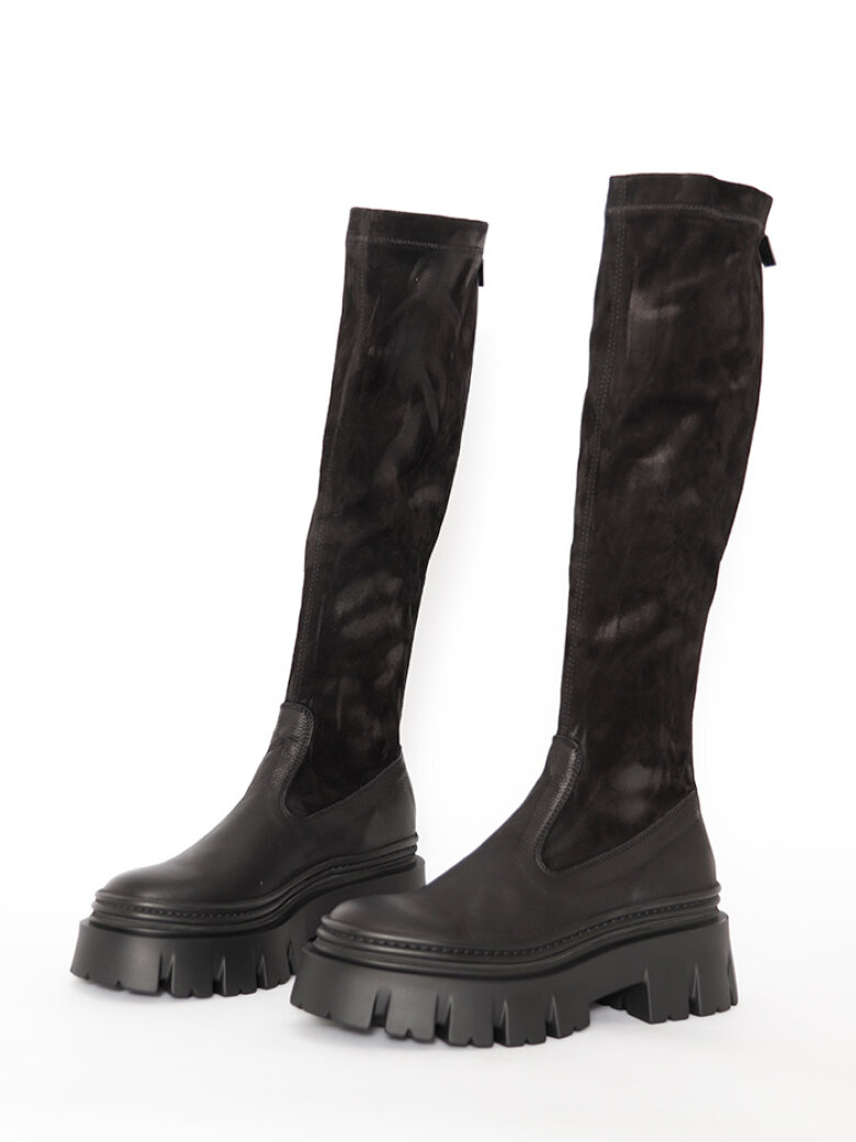 Lofina - Long boot with suede stretch skin