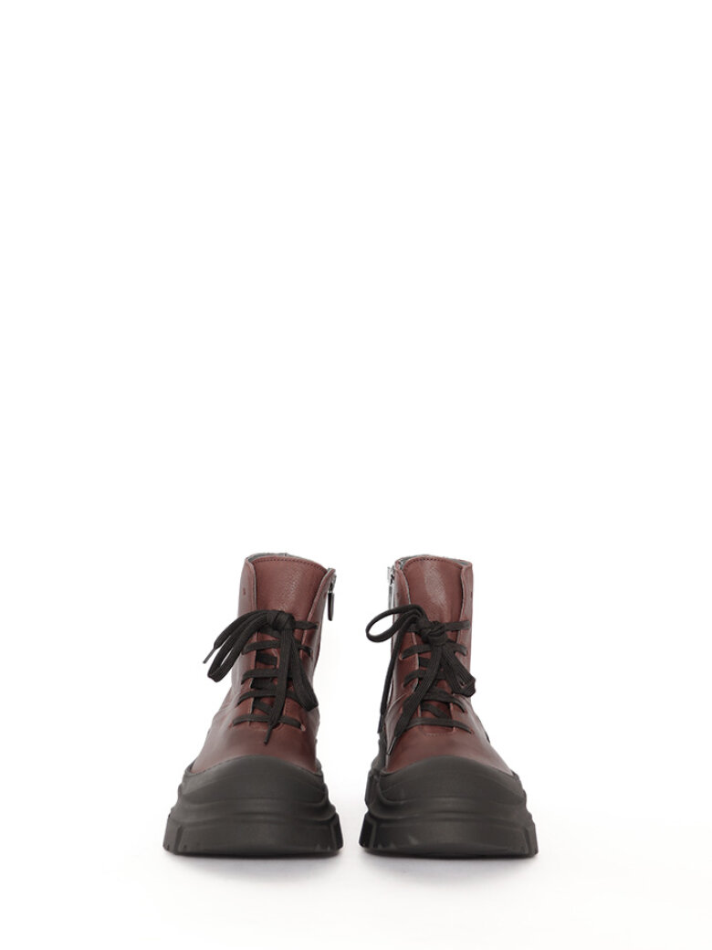 Lofina - Boot with laces and zipper