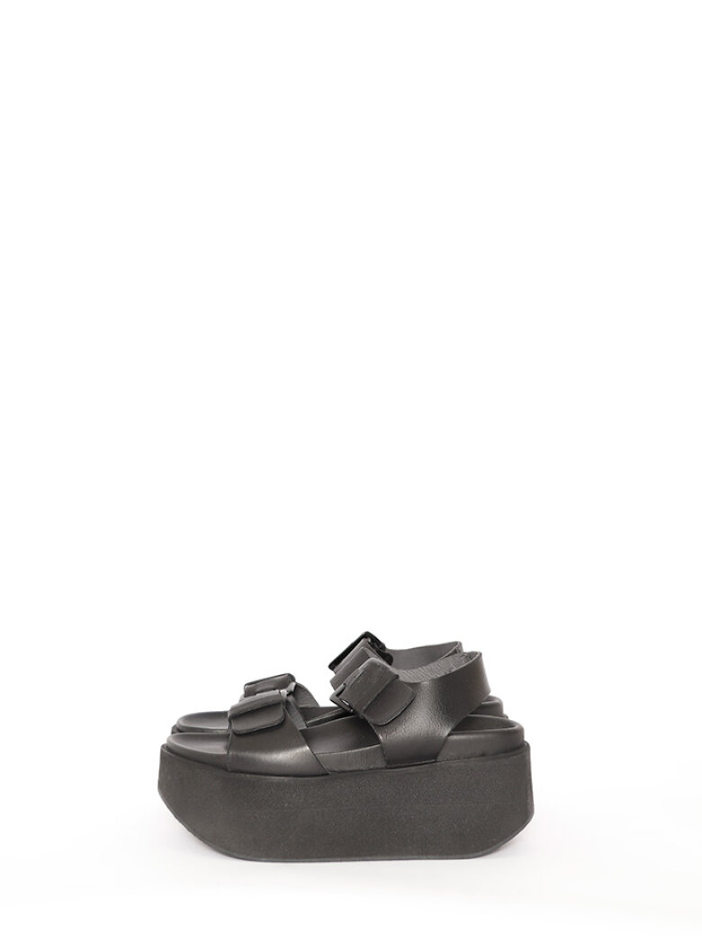 Lofina - Sandal with buckles