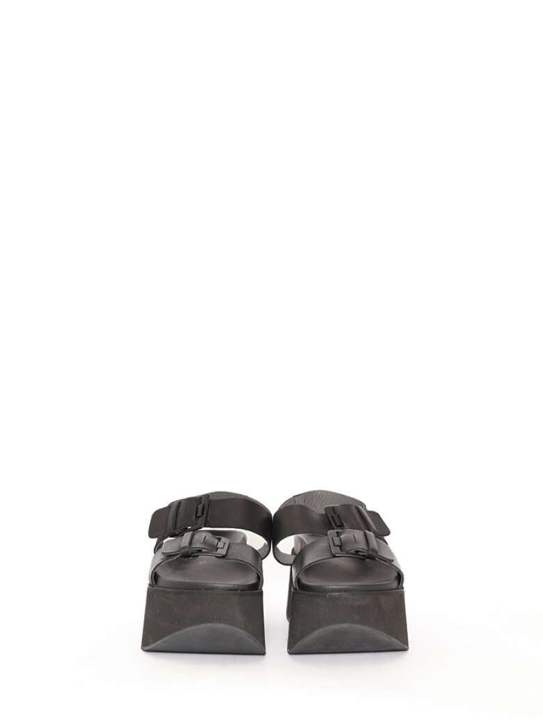 Lofina - Sandal with buckles