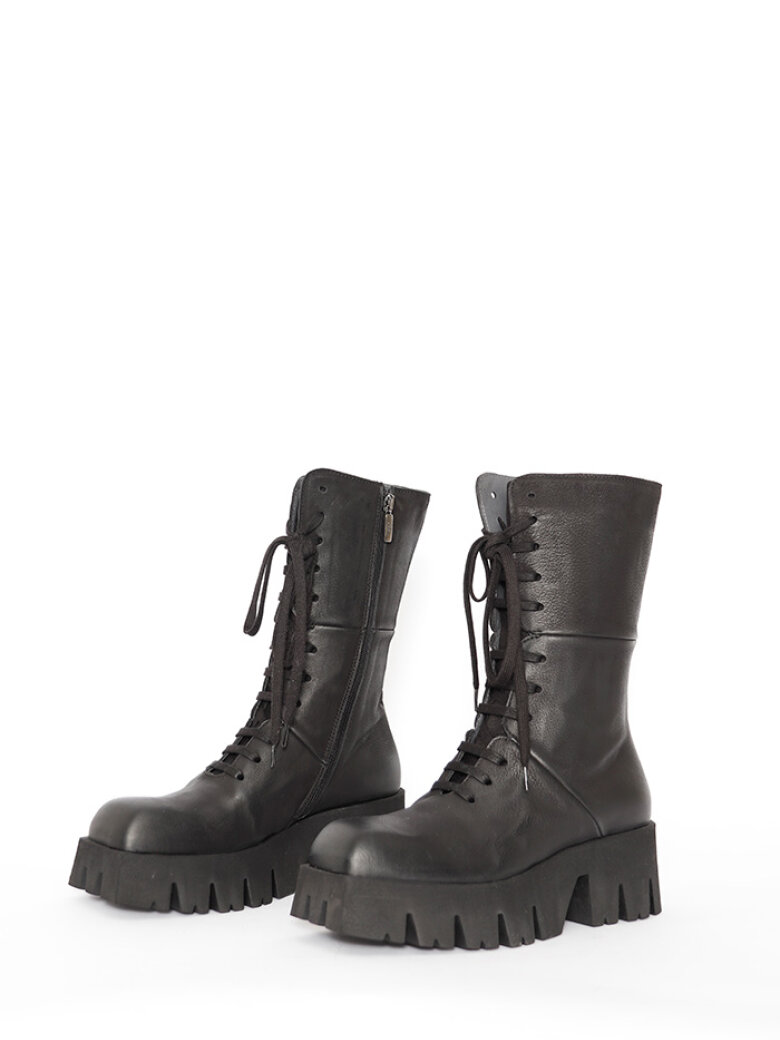 Lofina - Boot with laces and zipper