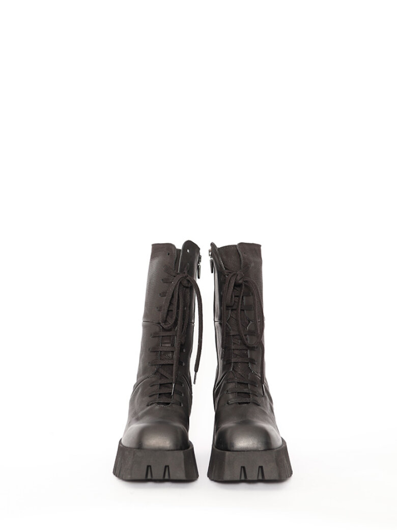 Lofina - Boot with laces and zipper