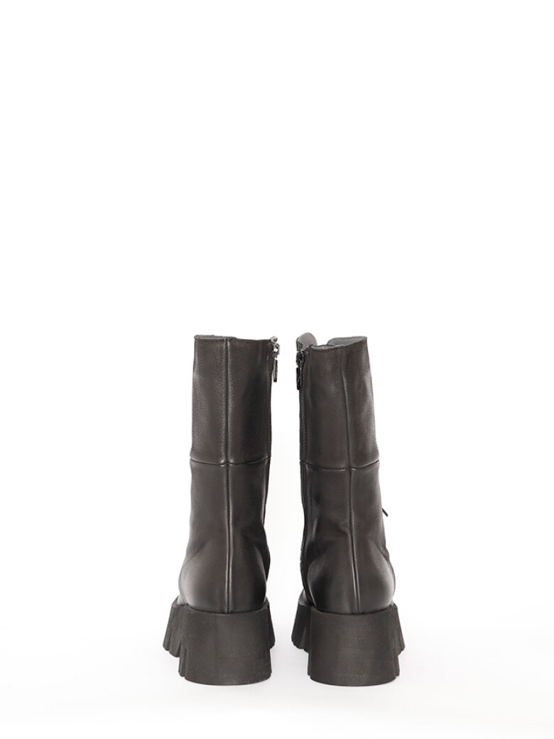 Lofina - Boot with laces and zipper