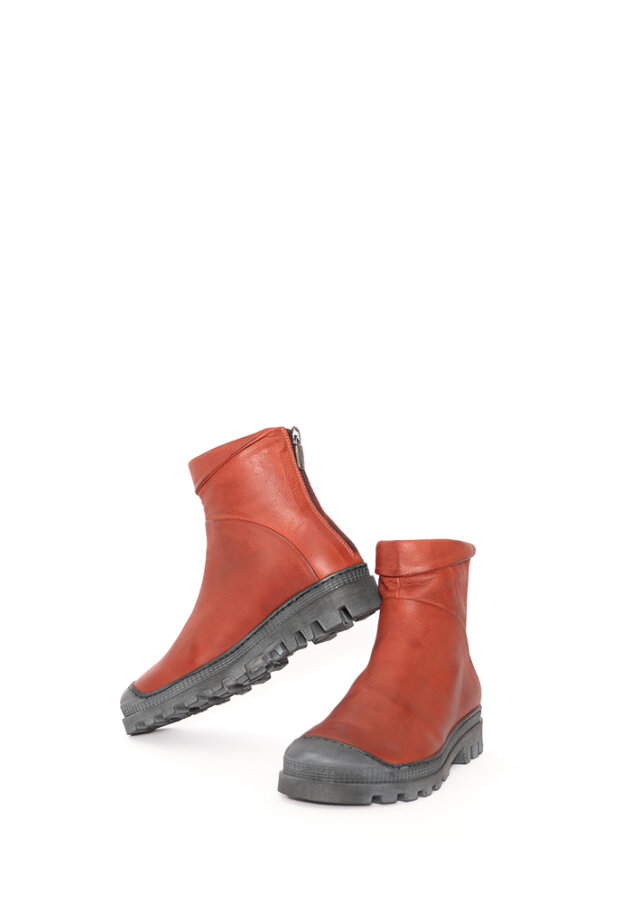 Lofina - Støvle med ombuk og lynlås