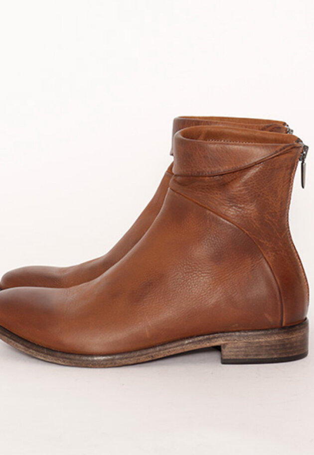Lofina - Bootie with a leather sole and zipper